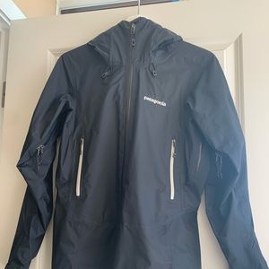 Patagonia Women’s Rain jacket